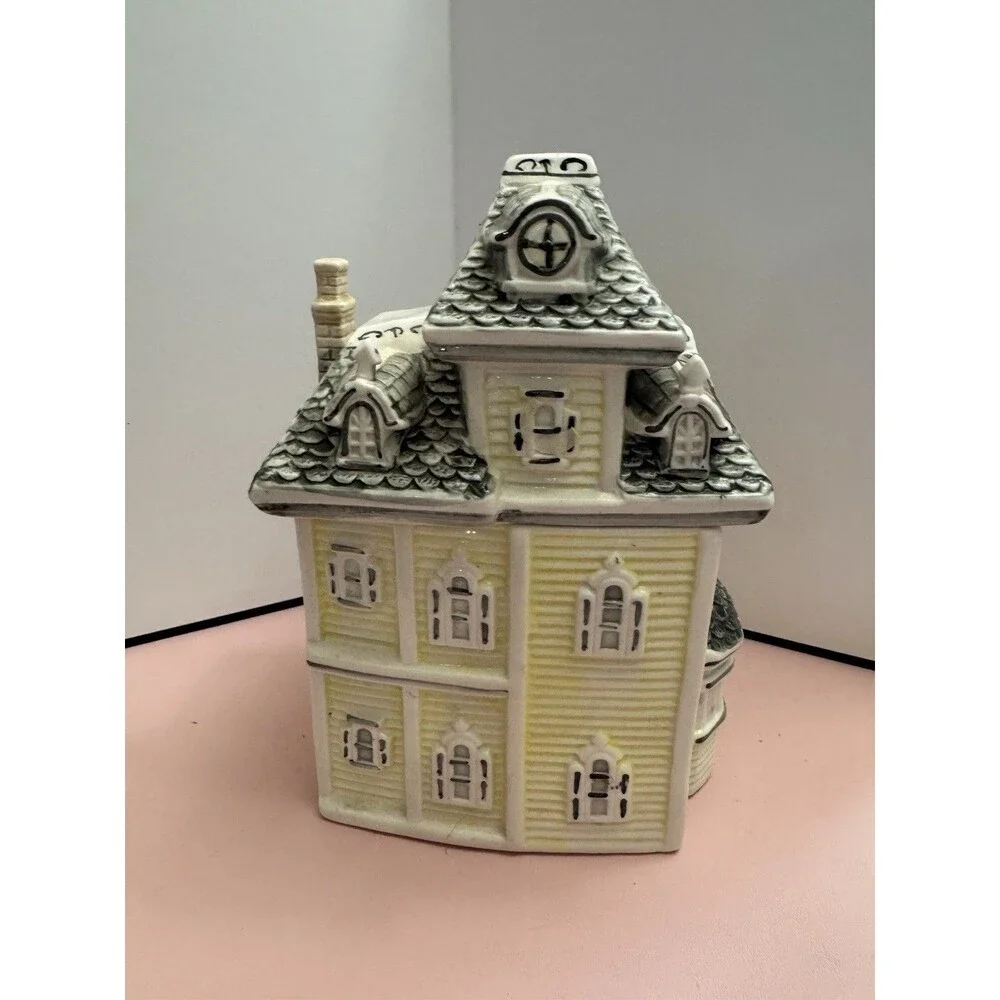 Unbranded vintage figural